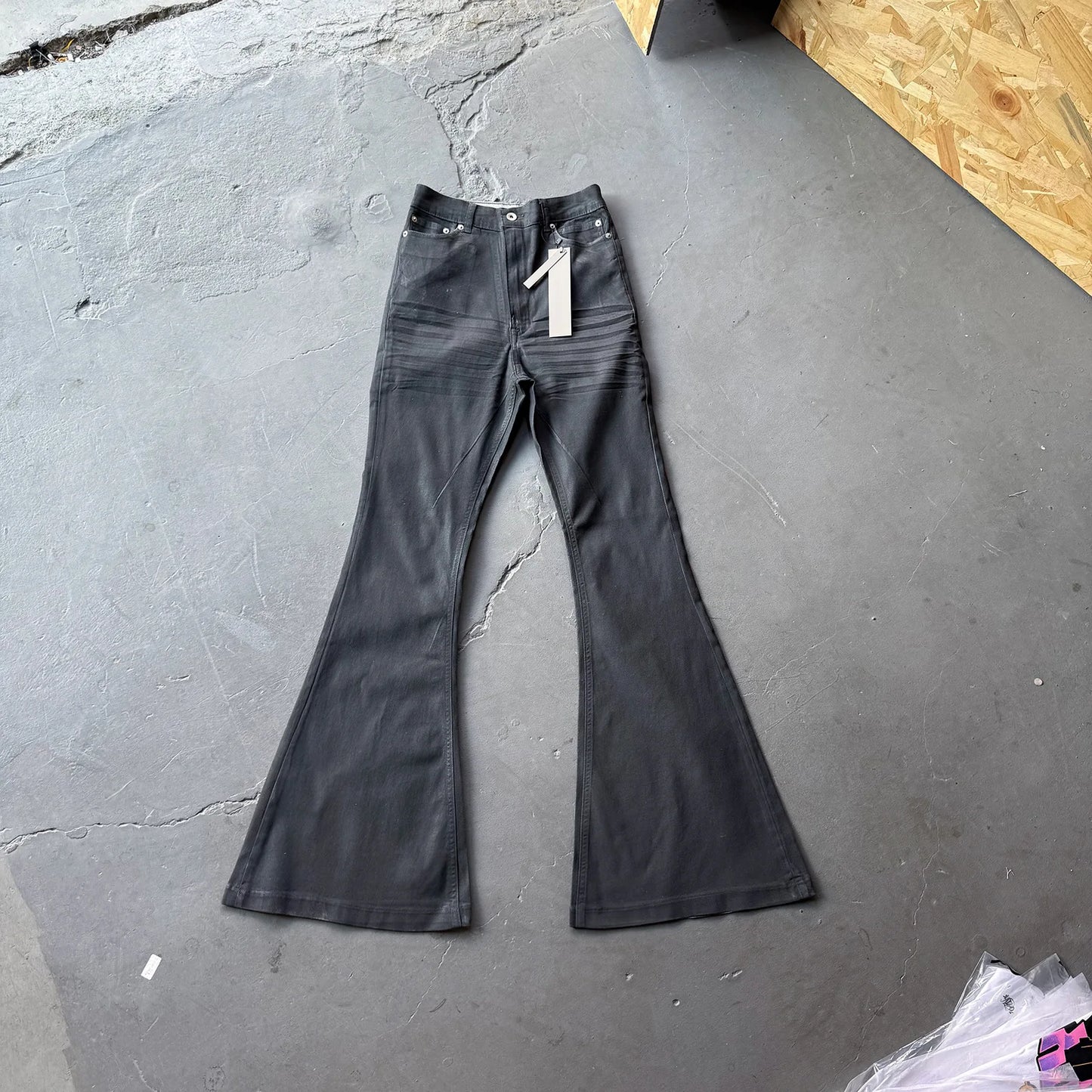 Vestige 跡 Distressed Denim — Archive V.1